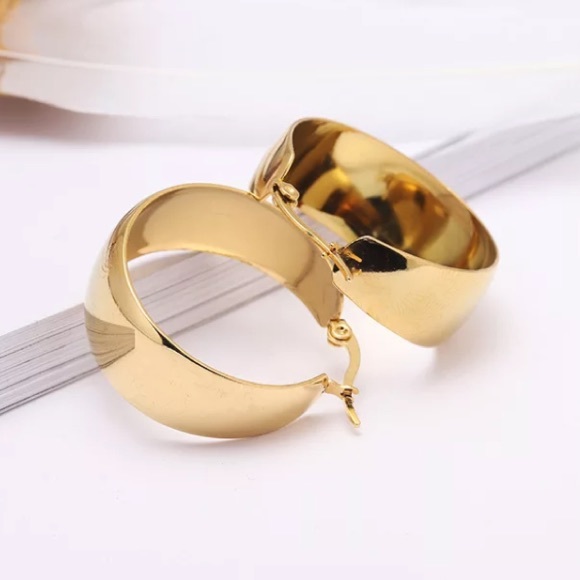 18K gold plated hoop earrings - Picture 2 of 3